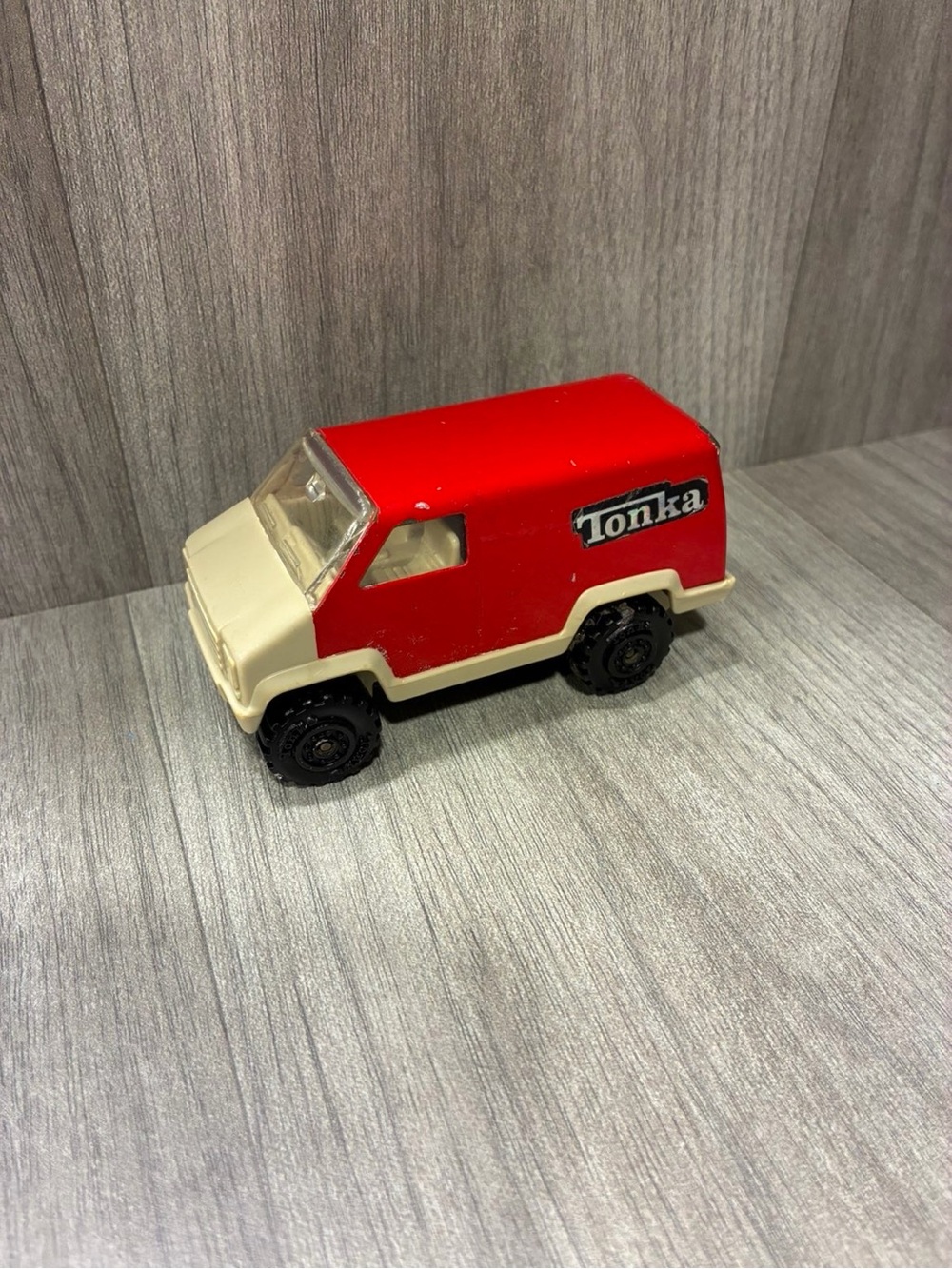 Tonka Van 1978 Metal and Plastic toy car vintage